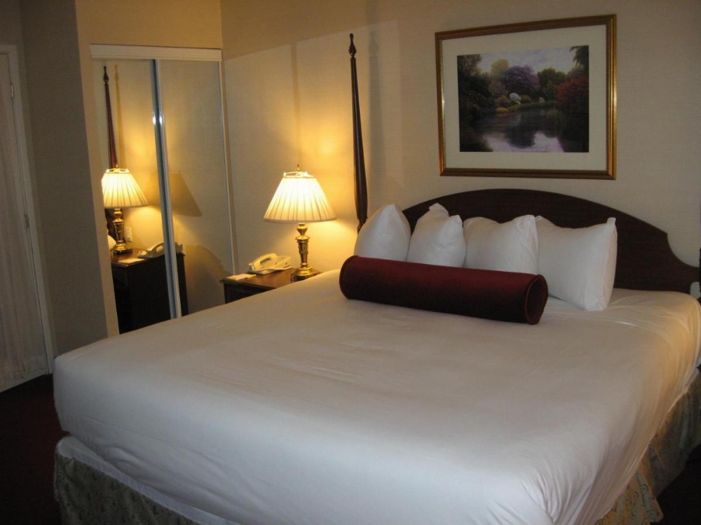 Room image 3